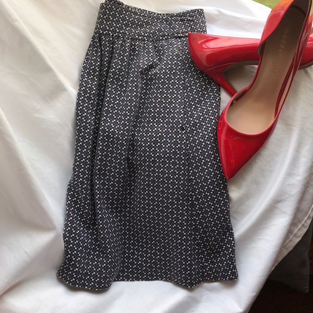 Adorable Gap skirt w/ pockets!